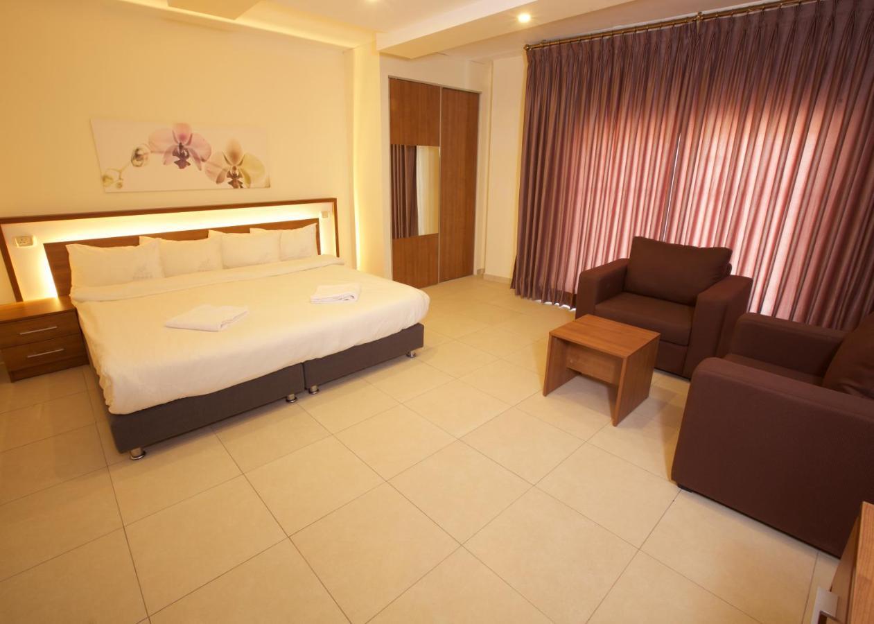 Lujain Hotel فندق النور واللجين Амман Екстер'єр фото