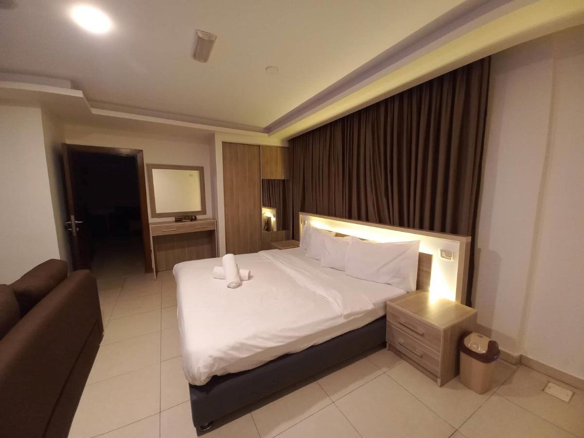 Lujain Hotel فندق النور واللجين Амман Екстер'єр фото