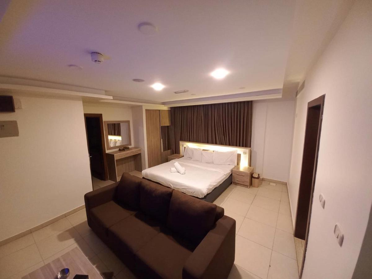 Lujain Hotel فندق النور واللجين Амман Екстер'єр фото
