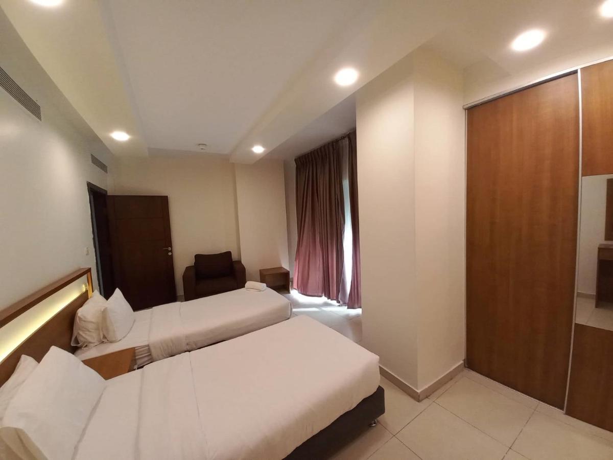 Lujain Hotel فندق النور واللجين Амман Екстер'єр фото