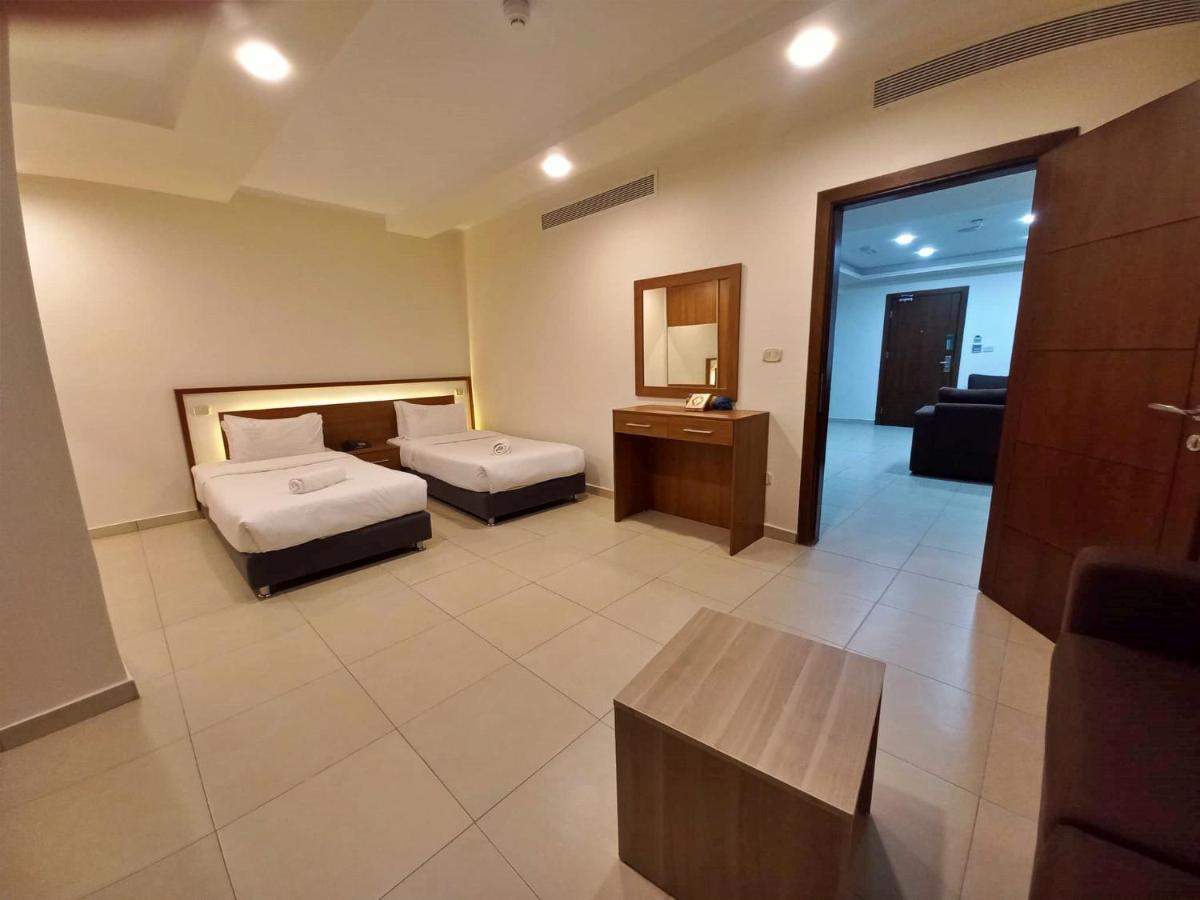 Lujain Hotel فندق النور واللجين Амман Екстер'єр фото
