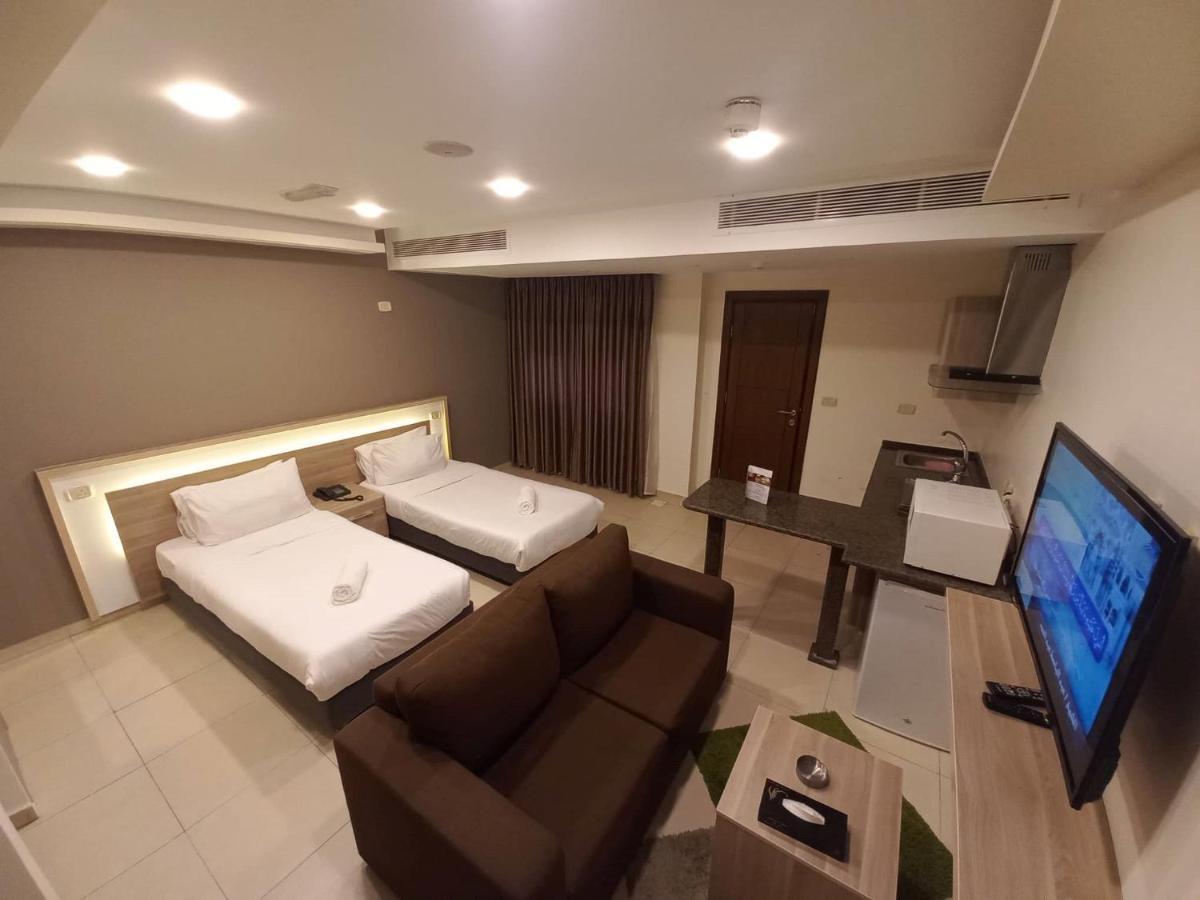 Lujain Hotel فندق النور واللجين Амман Екстер'єр фото