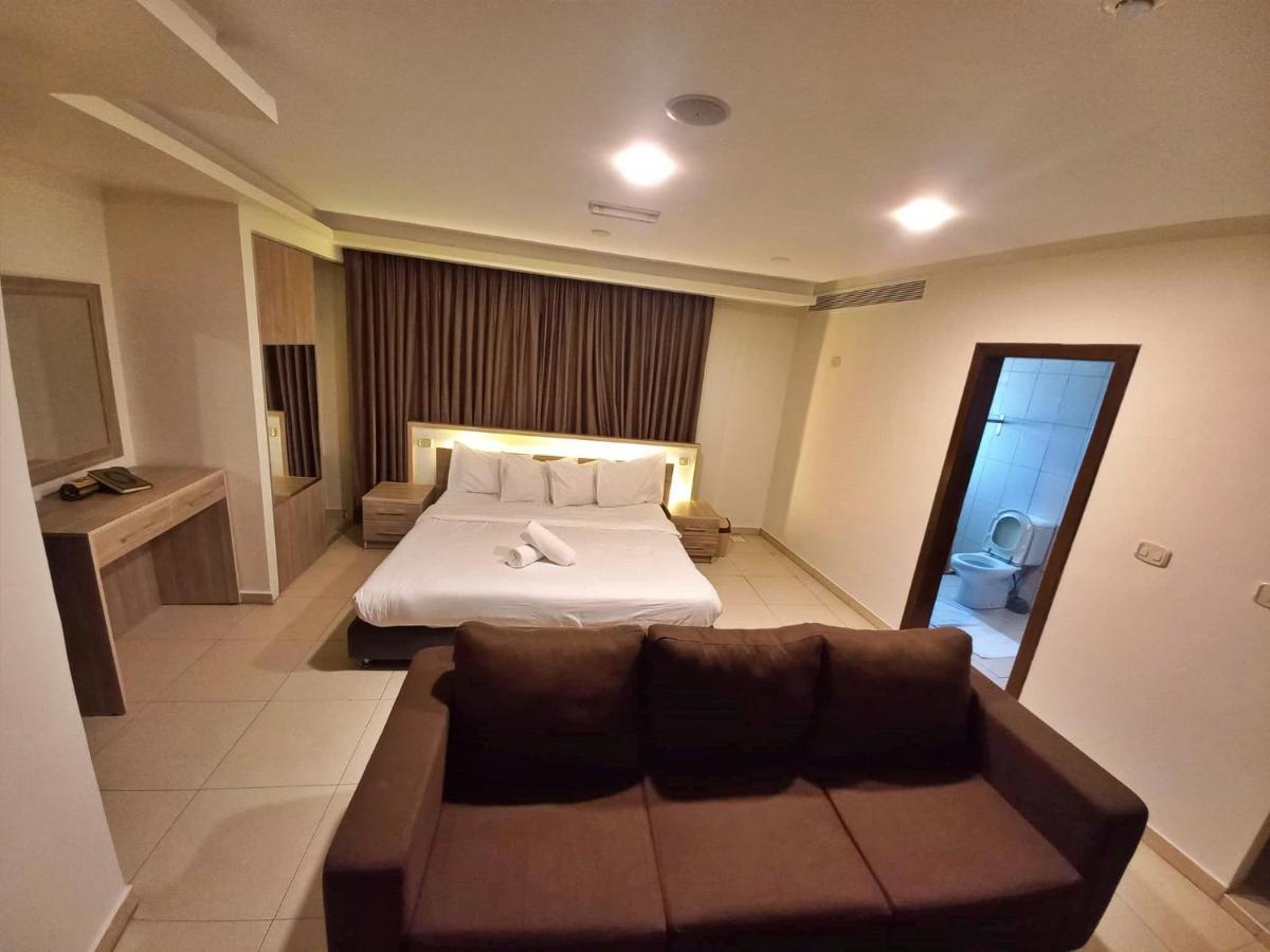 Lujain Hotel فندق النور واللجين Амман Екстер'єр фото